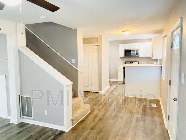 Building Photo - 3105 Brighton St