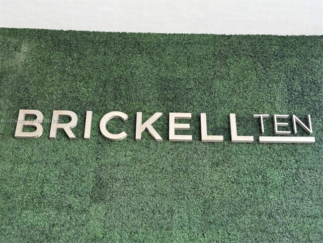 Foto del edificio - 1010 SW 2nd Ave