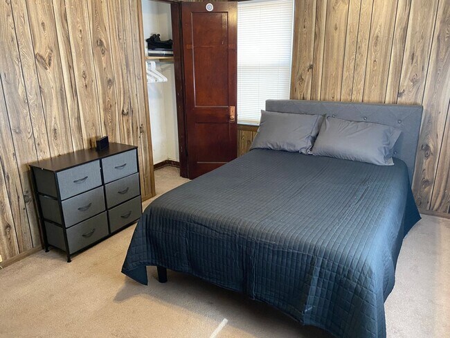 Foto del edificio - Two Bedroom house in East Alton