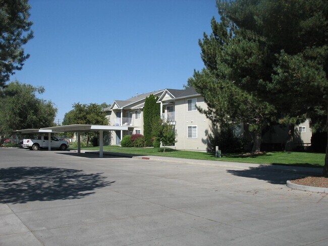 Foto del edificio - 2bed, 2bath, 950 Sq.ft. apartment - ground floor - Mountain Home - Lincoln Square