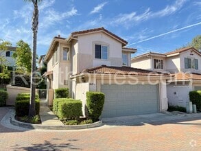 Building Photo - 11625 Compass Point Dr N