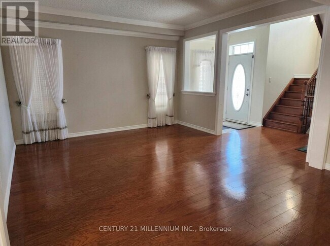 Building Photo - 524 Davis Dr