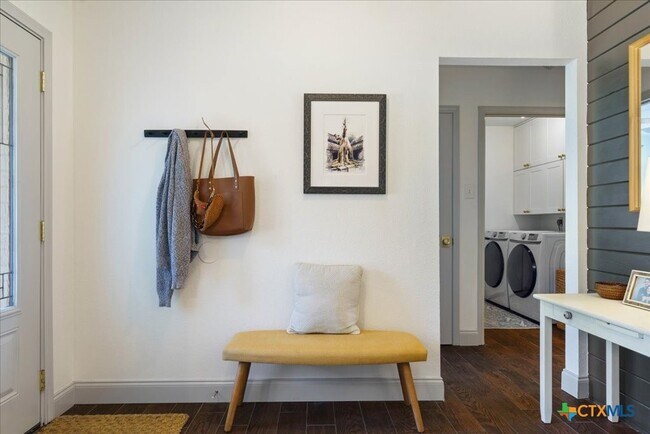Foto del edificio - 2514 Ashley Way