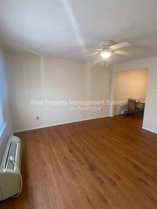 Foto del edificio - 457 Steeles Fort Rd