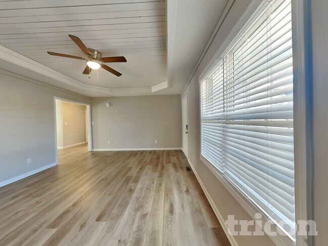 Foto del edificio - 622 Ashley Oaks Dr