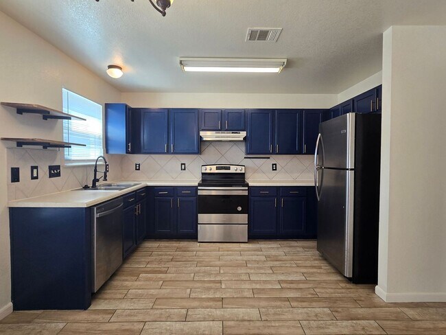 Foto del edificio - HOME FOR THE HOLIDAYS SPECIAL - SECTION 8/HUD ACCEPTED - AVAILABLE NOW!