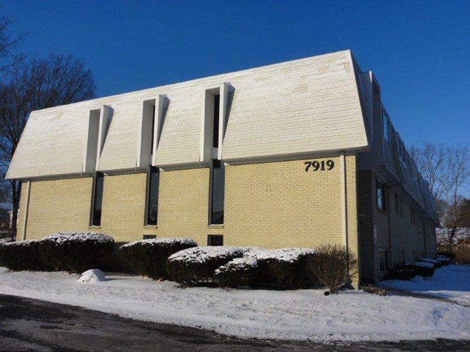 Building Photo - Meadow Grove