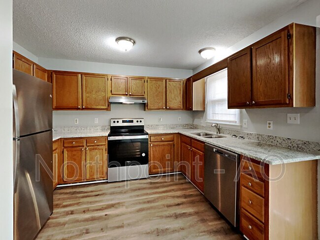 Building Photo - 1328 Amber Acres Ln