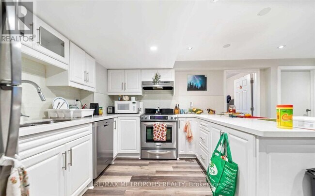 Photo du bâtiment - 214 Stonemanor Ave