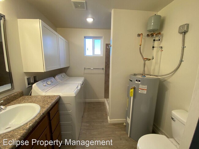 Building Photo - 1 br, 1 bath House - 941 Walnut Ave #B