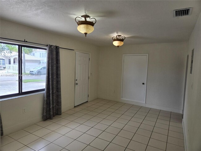 Building Photo - 7785 SW 36th St