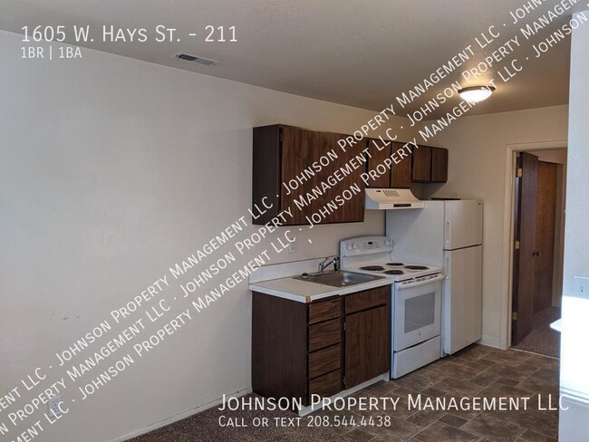 Building Photo - 1605 W Hays St