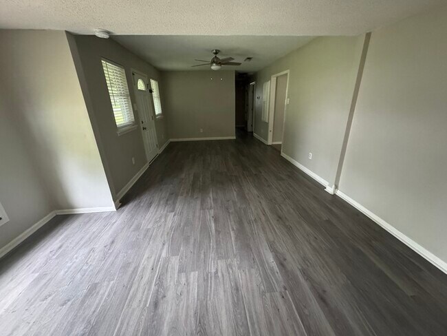 Foto del edificio - Nice 3 bedroom 1 Bath home in Sherwood