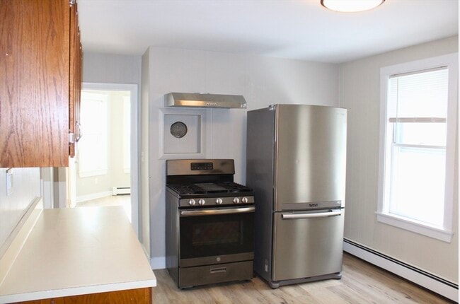 Building Photo - 4 Northend St