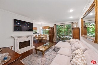 Building Photo - 1375 Kelton Ave
