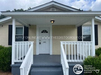 Building Photo - 573 Bayne St SE