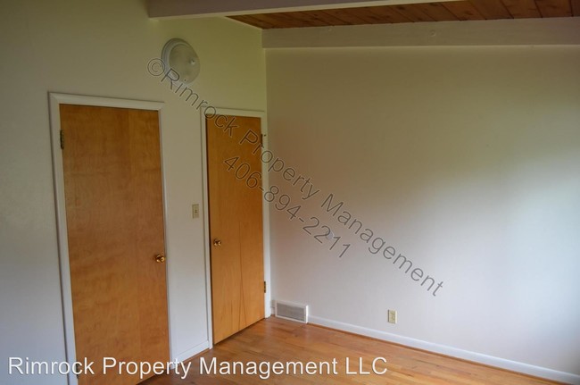 Building Photo - 1222 Ponderosa Dr