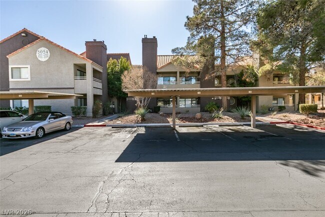 Building Photo - 5054 S Rainbow Blvd