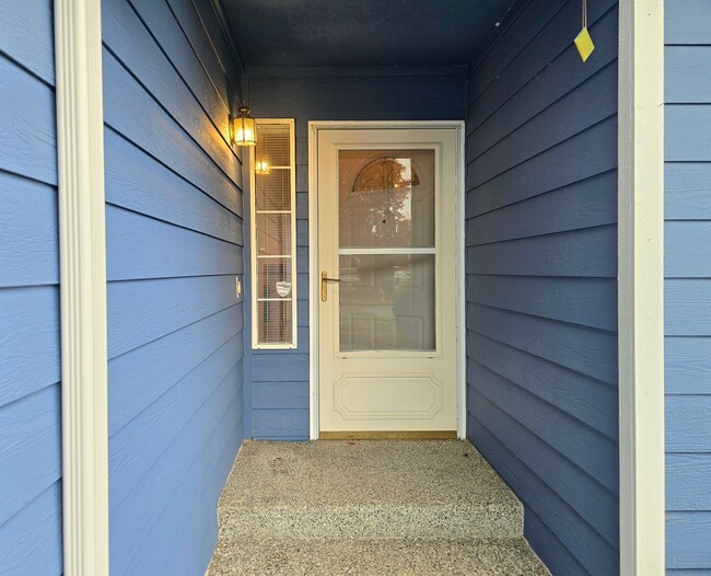 Building Photo - Lovely 3 Bedroom Marysville Rambler Availa...