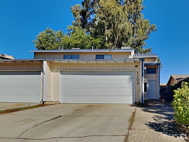 Building Photo - 1109 Nadene Dr