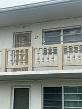 Building Photo - 20120 NE 2nd Ave