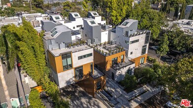 Building Photo - 1016 N Martel Ave