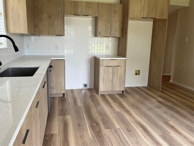 Building Photo - 2617 Byfield Dr