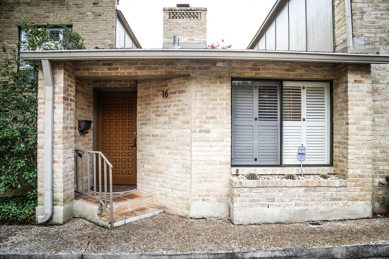 Primary Photo - ALAMO HEIGHTS CONDO