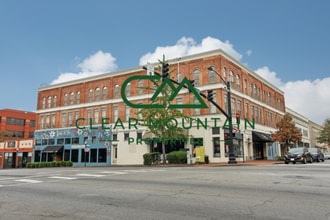 Building Photo - 100 E Main St