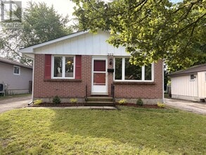 Building Photo - 202 Muriel Crescent