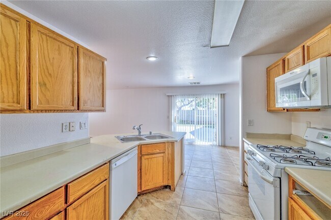 Foto del edificio - 9979 Keephills St