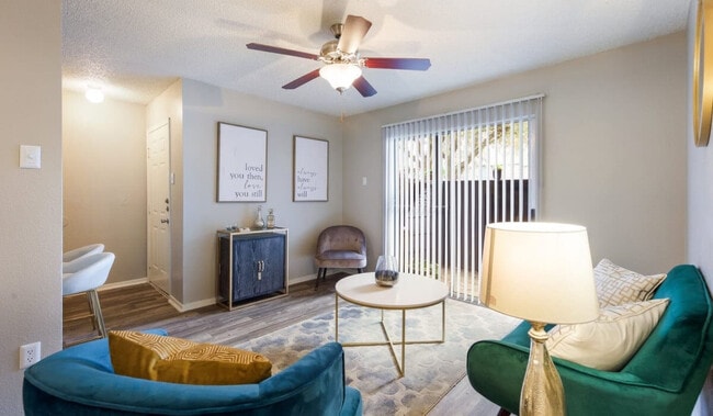 Foto del edificio - Holbrook Apartment Homes