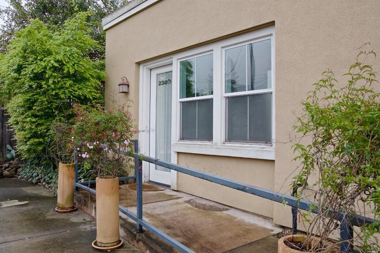 Primary Photo - 2380 Chanate Rd