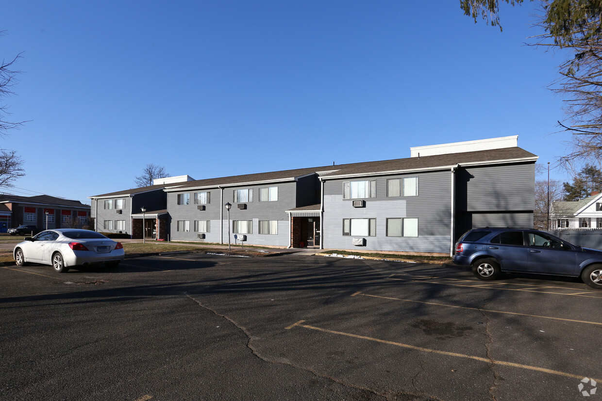 Building Photo - Village Apartments