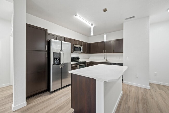 kitchen-3-park-hill-4000-1x1-a1-ash-d203-08-27-2026.jpg - Park Hill 4000
