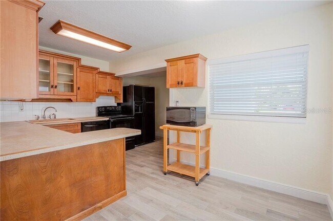 Building Photo - 2476 Del Rio Way