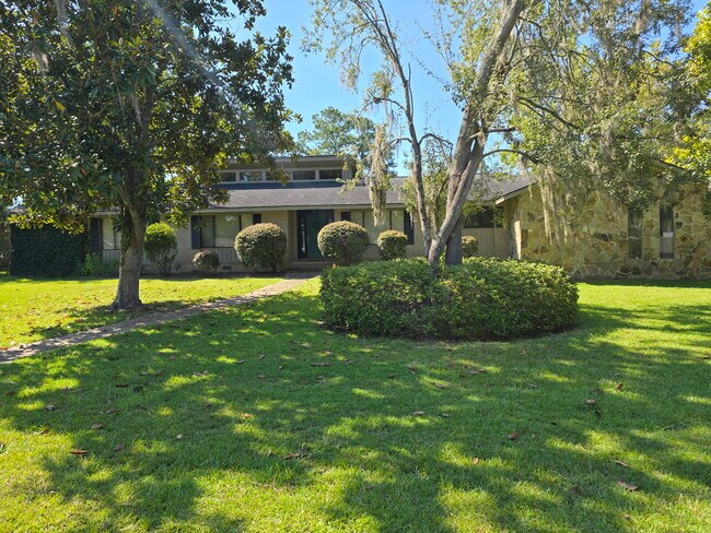 Foto del edificio - 207 Brookview Terrace