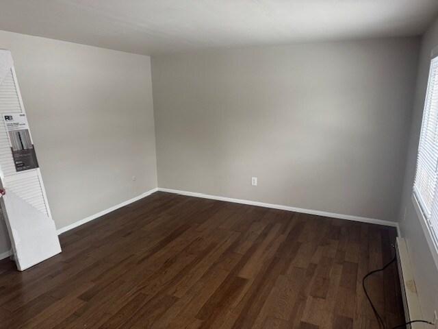 Foto del edificio - 2-bedroom townhouse.