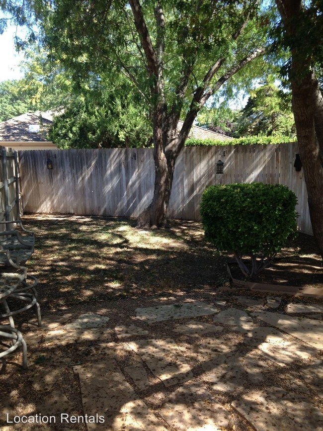 Foto del edificio - 2 br, 2 bath House - 5114 Whisperwood Blvd