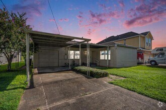Building Photo - 12413 Almeda Genoa Rd