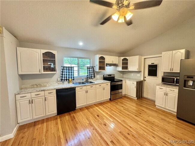 Building Photo - 9750 W Dunnellon Rd
