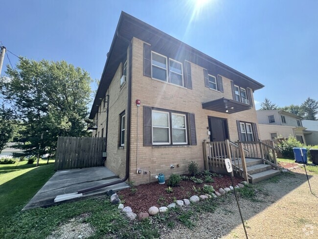 Building Photo - 290 Orchard Dr