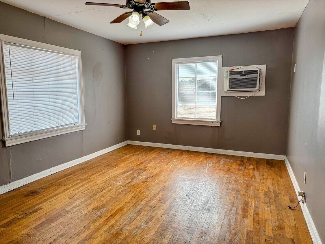 Foto principal - 2218 1/2 Chapman St