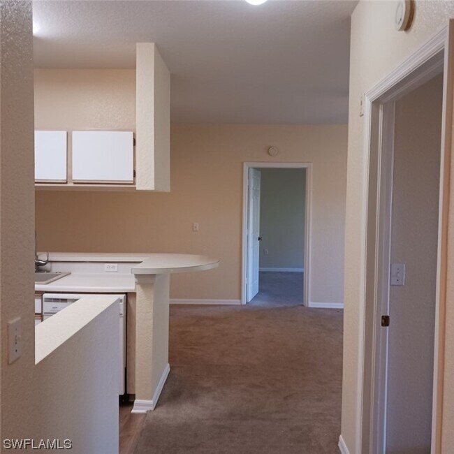 Building Photo - 6321 Aragon Way
