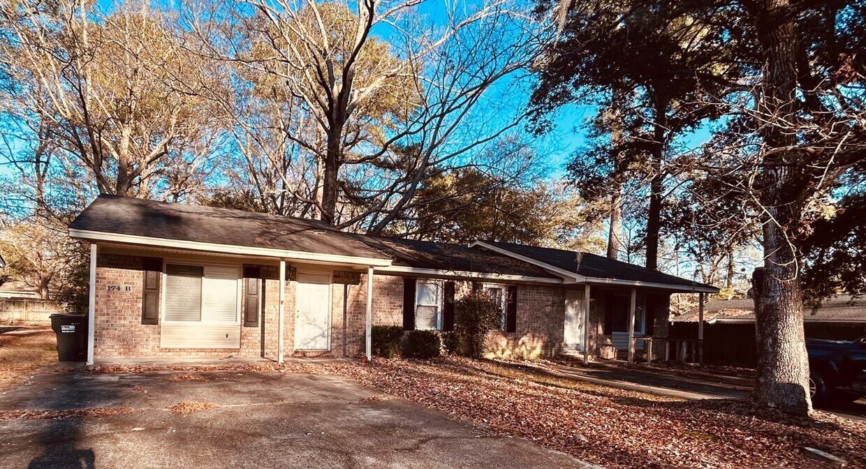 Foto del edificio - 2 Bedroom | 2 Bath Duplex – Available Early February in Ladson!