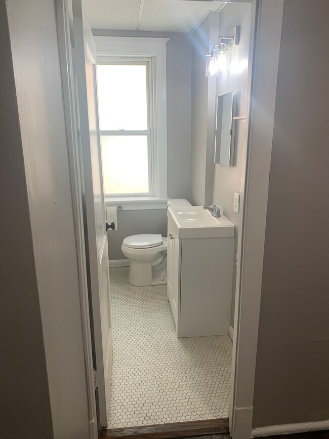 Foto del edificio - 4556 Flad Ave