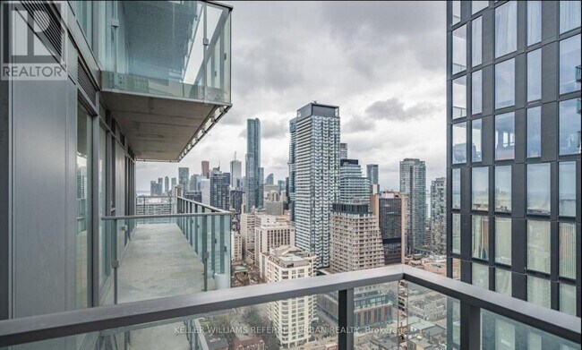 Photo du bâtiment - 50 Wellesley St E