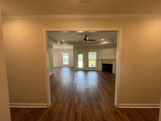 Building Photo - Valley Stream Subdivision!