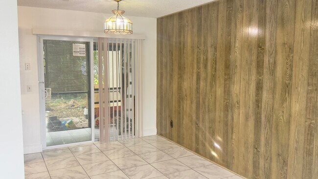 Building Photo - 3293 Kirk Rd