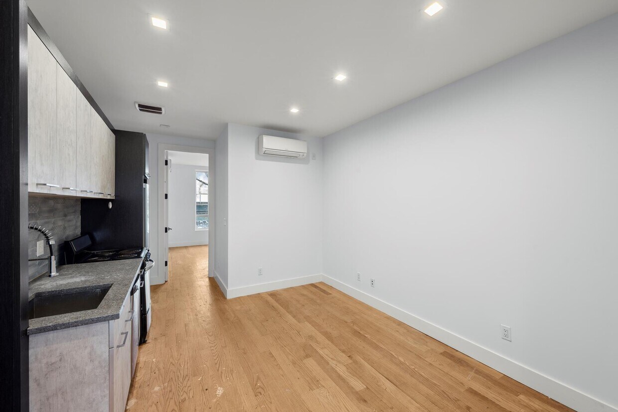 26 Ditmars St Unit 2, Brooklyn, NY 11221 Room for Rent in Brooklyn